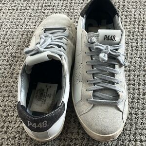 P448 John Sneaker (Women) Silver